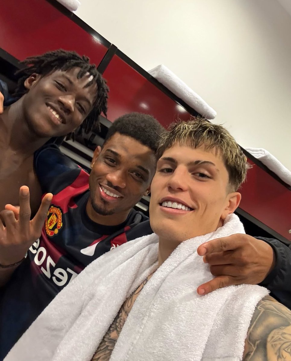 ZaidBalll's tweet photo. The Boys 🥶🤘🏽 https://t.co/NVNUWgTboQ