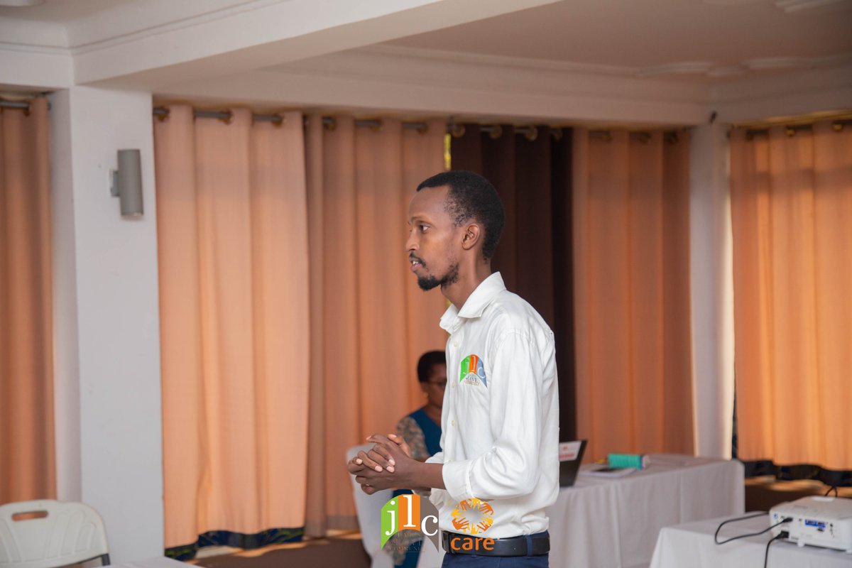 JLCburundi's tweet photo. This Wednesday, Jan. 29, saw the start of training for the second cohort of women members of the groups monitored by @JLCburundi , in partnership with @CAREBurundi, in its #TUBAKARORERO program aimed at training women in particular in empowerment and #SRHR knowledge...
#Women
1/n https://t.co/lPkmPLriI9