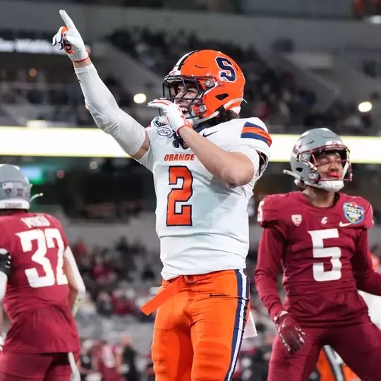 BLESSED to receive an offer from the university of Syracuse!! #agtg 

<a href="/Coachward1/">Weslee Ward</a> 
<a href="/CoachOsbey/">Perry Osbey (Coach P)</a> 
<a href="/DamianPeeples__/">🅿️</a> 
<a href="/CoachDRedd/">Devin Redd</a> 
<a href="/CoachCruz22/">Coach Cruz</a> 
<a href="/cmacc16/">Coach Macc</a> 
<a href="/CoachCaz79/">John Castator</a>