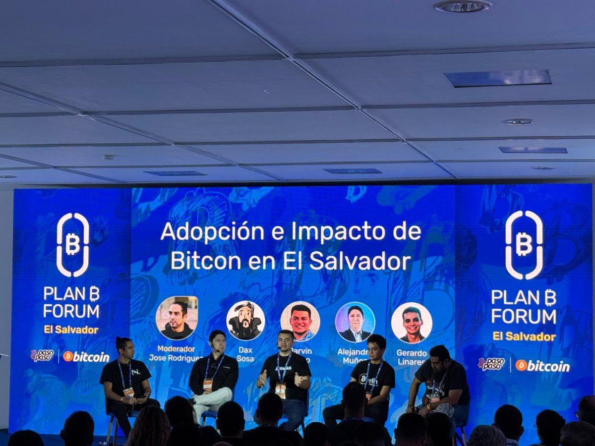 nodemanbtc's tweet image. We’re live at the #PlanBForum in 🇸🇻!

Our co-founder, José Rodríguez, is moderating the panel &apos;Adopción e Impacto de Bitcoin en El Salvador&apos;. 🟠✨

Proud to contribute to these impactful discussions on how Bitcoin is shaping El Salvador&apos;s future. 🚀

#Nodeman #Bitcoin #ElSalvador…