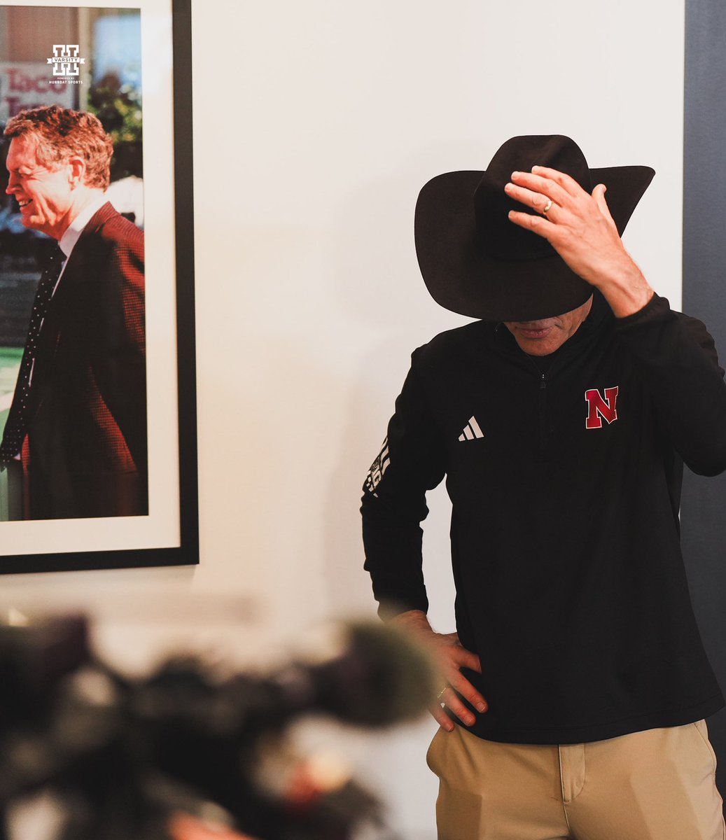 HailVarsity's tweet photo. There is only one John Cook. https://t.co/69j9UvRmhk