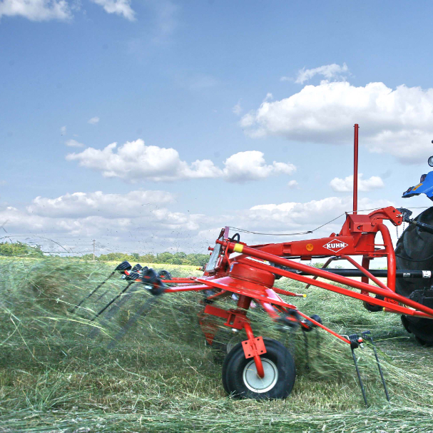 KUHN_UK's tweet photo. The GF 502 provides you with all the features required for high-quality tedding whilst being cost effective.

For more information, contact your local dealer 📞 or visit our website. 
https://t.co/gn4UFHFufx 

#bestrongbekuhn https://t.co/hOcRN89J8h