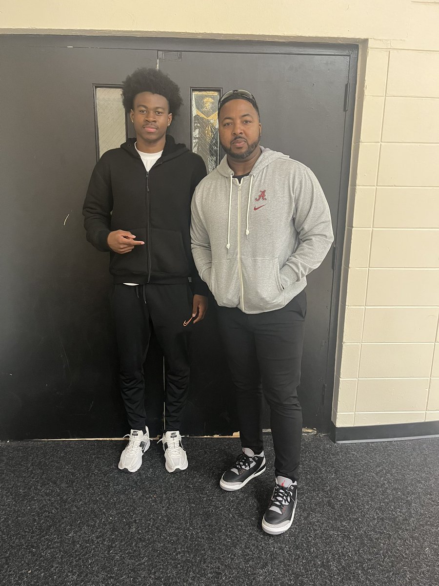 Malique Harrell (@m1harrell) on Twitter photo 🐘🐘👀👀
<a href="/CoachMoLinguist/">Maurice Linguist</a> <a href="/RivalsFriedman/">Adam Friedman</a> <a href="/JohnGarcia_Jr/">John Garcia, Jr.</a> <a href="/Bama_247/">Bama247</a> <a href="/Lakewoodhsfb/">Lakewood Spartans Football</a> <a href="/LHSCoachMoore/">Cory Moore</a> thanks for coming by coach!! 🐘🐘👀👀
<a href="/CoachMoLinguist/">Maurice Linguist</a> <a href="/RivalsFriedman/">Adam Friedman</a> <a href="/JohnGarcia_Jr/">John Garcia, Jr.</a> <a href="/Bama_247/">Bama247</a> <a href="/Lakewoodhsfb/">Lakewood Spartans Football</a> <a href="/LHSCoachMoore/">Cory Moore</a> thanks for coming by coach!!