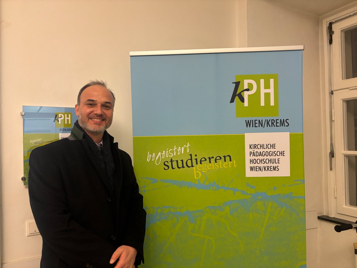 Ahmet T. Kuru (@prof_ahmetkuru) on Twitter photo I've had a great week in Vienna
-I met Giorgione's The Three Philosophers (1509) w my book
-I launched my book's German edition (<a href="/Springer_VS/">Springer VS</a>) at B. Kreisky Forum
-I presented at <a href="/univienna/">Universität Wien</a>'s Terrorism Conference
-I gave a talk at Catholic University KPH on how to teach religion I've had a great week in Vienna
-I met Giorgione's The Three Philosophers (1509) w my book
-I launched my book's German edition (<a href="/Springer_VS/">Springer VS</a>) at B. Kreisky Forum
-I presented at <a href="/univienna/">Universität Wien</a>'s Terrorism Conference
-I gave a talk at Catholic University KPH on how to teach religion