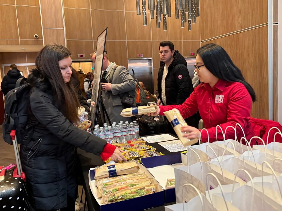 Welcome to the Big Apple!

After an early AM flight, <a href="/tcreektheatre/">Tates Creek Theatre</a> has arrived in NYC. Upon arrival at their Times Square hotel, this theatre ensemble was greeted with lunch &amp; welcome snacks. Now, they are off to explore the city with their Red Jacket NYC Licensed Tour Guide.