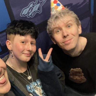 CREELSLUT's tweet photo. #NewProfilePic #sorrydan 🤷♂️ https://t.co/BPgWIlK2GX