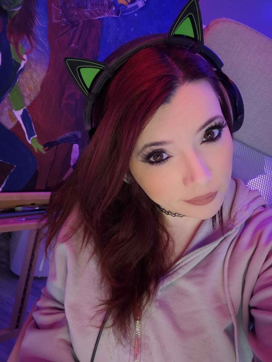 Caiyth's tweet image. 🚨 GOING LIVE 🚨
Time to turn up the heat in Marvel Rivals! 💥 Let’s make some moves, leave some wreckage, and maybe grab a snack between chaos. 🍿💣
🔥
#MarvelRivals #StreamingLive #GamerVibes