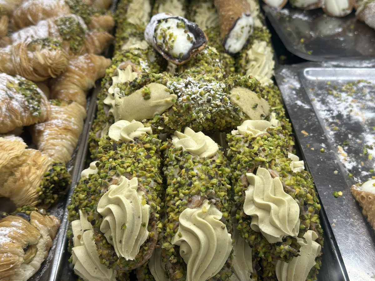 BRONTE!!, (SICILIA) pistacho de Montaña!! 
Toda una región involucrada en torno a este fruto seco