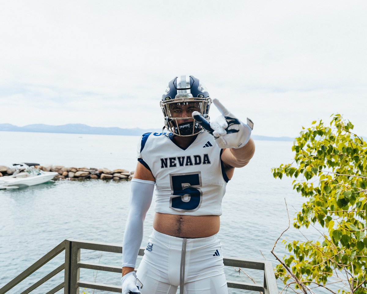 Raymond Carter (@coachraycarter) on Twitter photo Appreciate <a href="/Joey_thomas24_/">Joey Thomas</a> for coming by this morning to check out our student athletes and check in on <a href="/JakeSil05/">Jake Silverman 3 ⭐️ LB</a>
Torrance to Reno, let’s get it going!#RecruitTorrance🤝 Appreciate <a href="/Joey_thomas24_/">Joey Thomas</a> for coming by this morning to check out our student athletes and check in on <a href="/JakeSil05/">Jake Silverman 3 ⭐️ LB</a>
Torrance to Reno, let’s get it going!#RecruitTorrance🤝