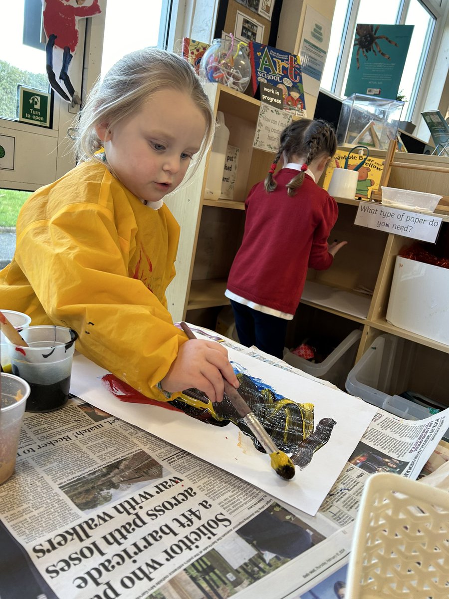 PCPNursery's tweet photo. Our new children have been painting a picture of themselves! #pcpart 🧒 👧 https://t.co/8WTTp5q61y