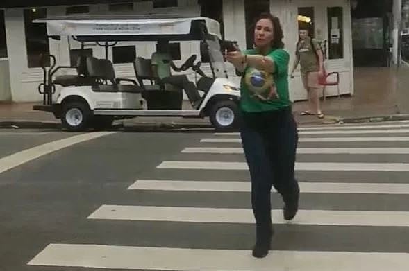 leonelquerino's tweet photo. Perseguição é isso aqui 👇 https://t.co/paNViuL5aJ
