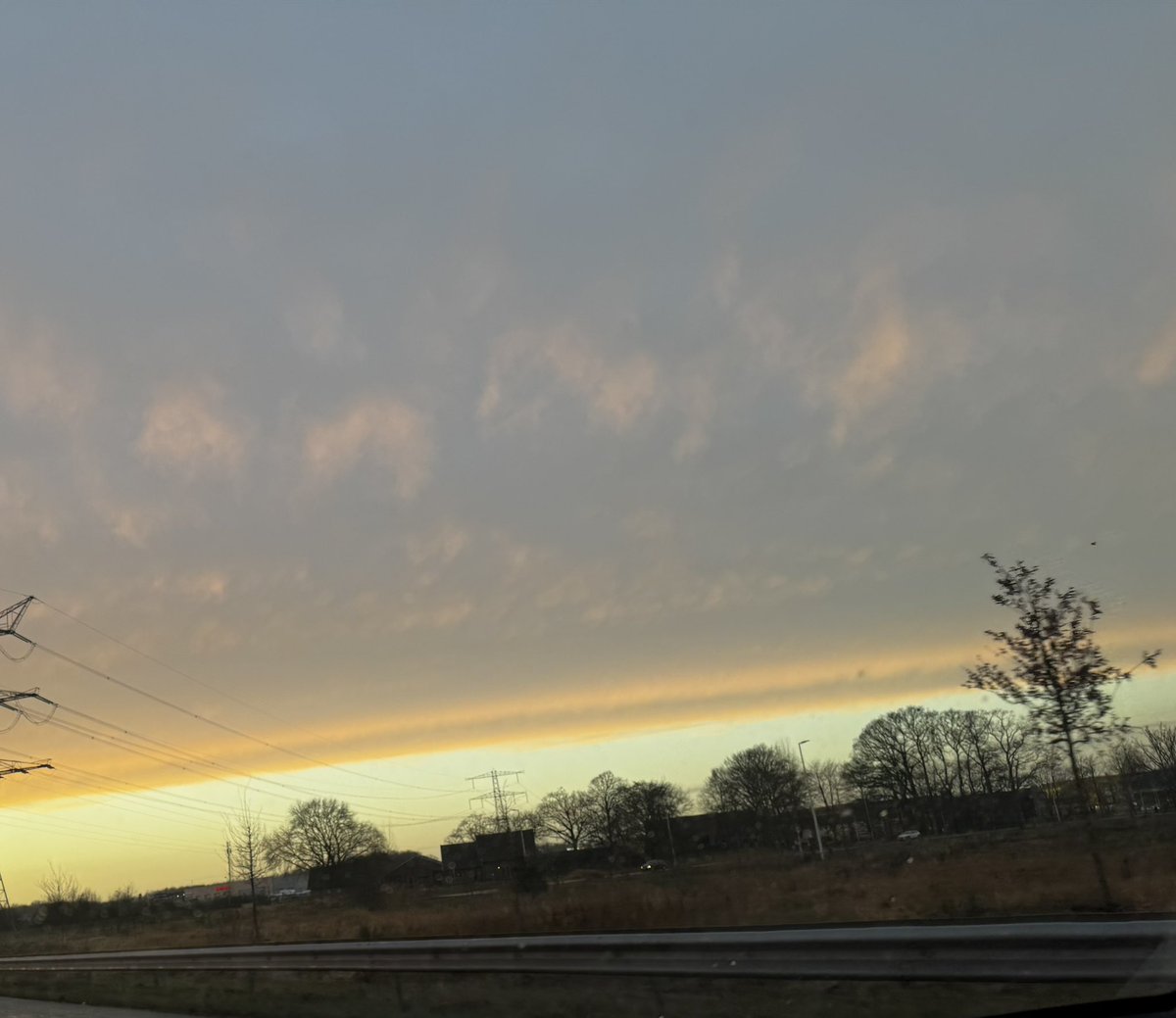 Eigenwijsheid_'s tweet image. Straight lines.  #ManMade