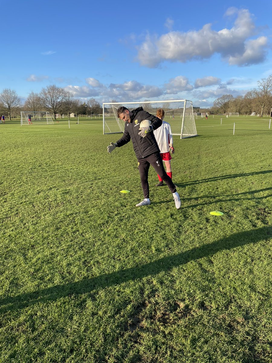 Radley College Football (@radley_football) on Twitter photo Great to have Simon Eastwood of <a href="/OUFCOfficial/">Oxford United</a> come in and deliver a goalkeeper masterclass to our players. Great coaching and tips from a current pro in the game. Thank you 👏🏼 👏🏼 <a href="/RadleySports/">Radley Sports</a> Great to have Simon Eastwood of <a href="/OUFCOfficial/">Oxford United</a> come in and deliver a goalkeeper masterclass to our players. Great coaching and tips from a current pro in the game. Thank you 👏🏼 👏🏼 <a href="/RadleySports/">Radley Sports</a>