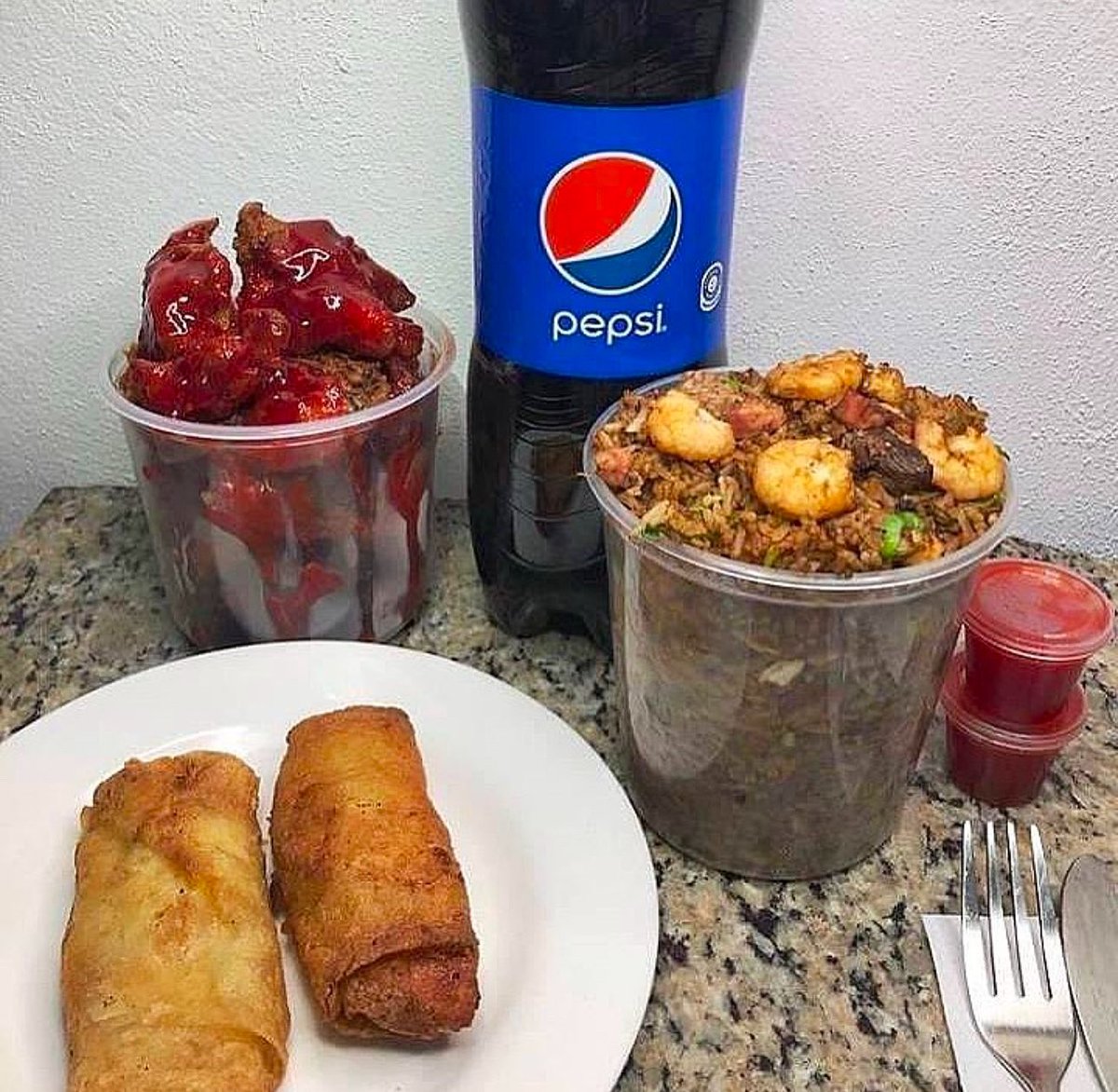 No mas política ni Trump solo comida chino venezolana ahora