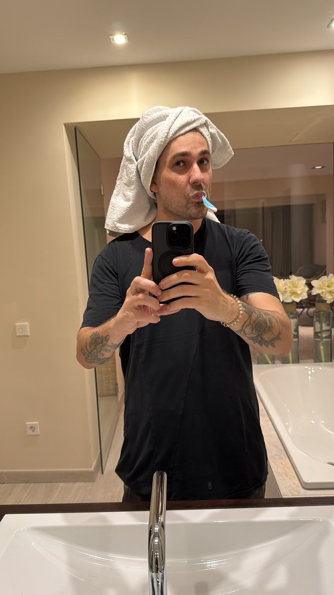 Just got back from the gym. Time to clean up! 😜