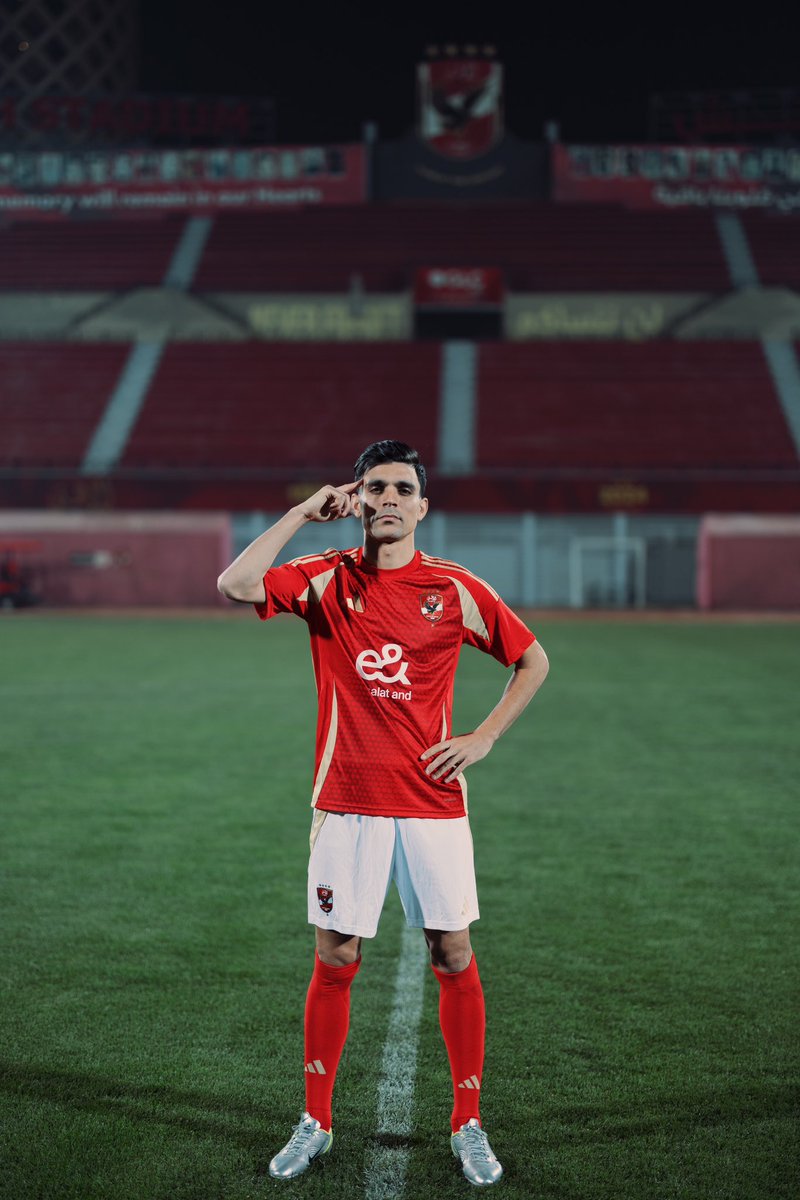 Ready to roar in RED 🦁 🔴