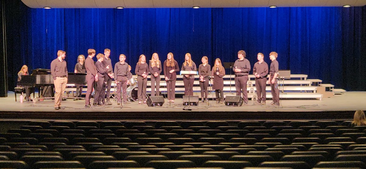 IALakesMusic's tweet photo. IA Lakes Jazz Choir Festival features Humboldt “Wildcat Vocal Jazz.”#IALakesMusic #LakerProud https://t.co/k80H9Z0ilo