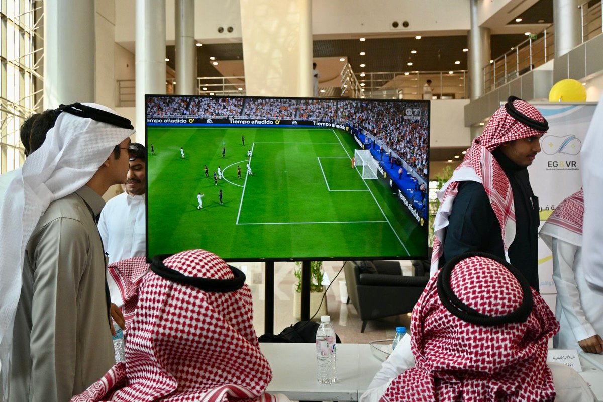 فريق الألعاب الإلكترونية والواقع الافتراضي tweet media