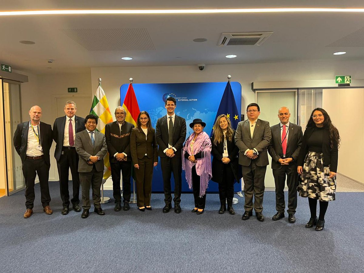 Bolivia y la Unión Europea celebran su Noveno Diálogo de Alto Nivel en Bruselas. 🇧🇴🇪🇺

Reafirmando su relación como socios estratégicos. La reunión confirma el positivo estado de las relaciones bilaterales y acuerda profundizar la colaboración entre Bolivia y la UE en beneficio