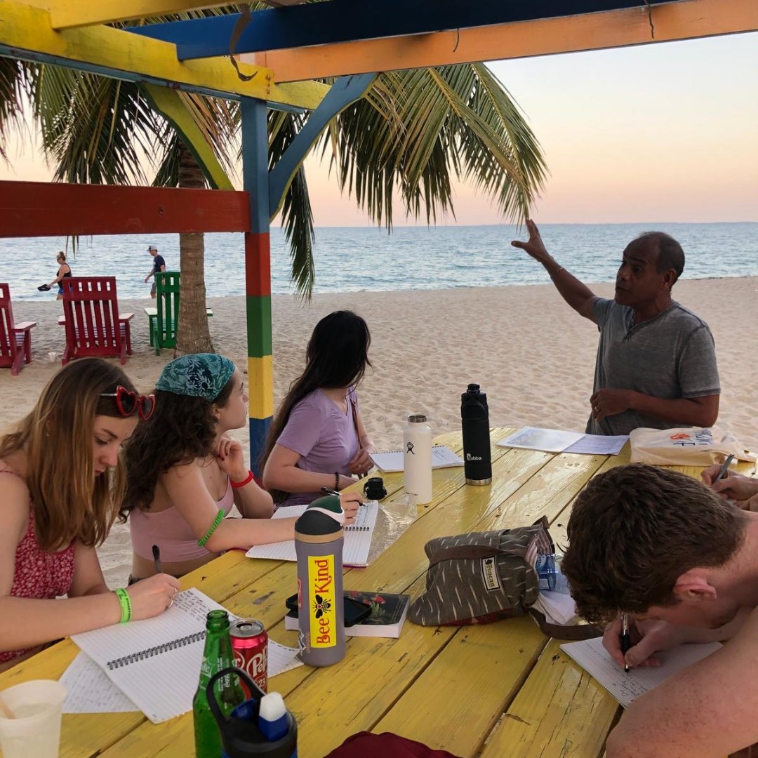 studyinbelize's tweet image. Study abroad like never before! Join Toucan Education Programs for an unforgettable short-term study abroad or internship in Belize!

Ready for the adventure of a lifetime? Check out studyinbelize.com for details!  #StudyAbroad #InternAbroad #Belize #TravelandLearn