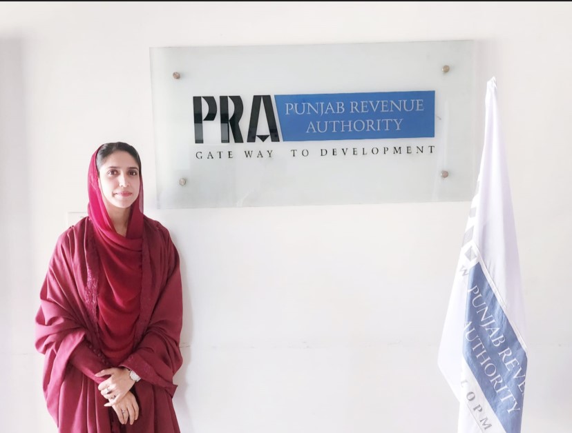 #HumphreyAlum Marzia Saleem, Deputy Commissioner at Punjab Revenue Authority, is working to transform revenue management in Pakistan. Her innovative approach fosters transparency and is driving development #HumphreyFellowship #Leadership #PublicPolicy