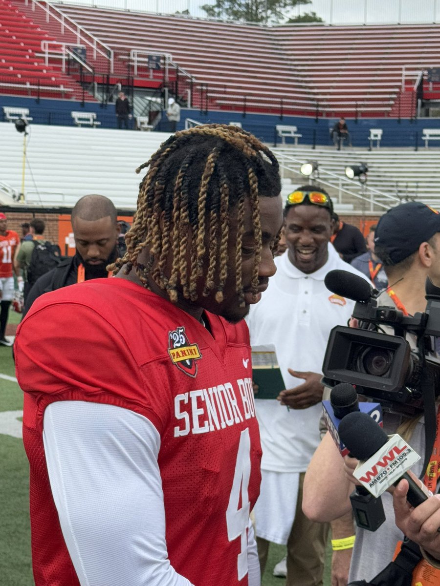PatrickPrevity's tweet photo. Some QB’s after Day 3 of practice at the Senior Bowl https://t.co/vQKRwKNgCy