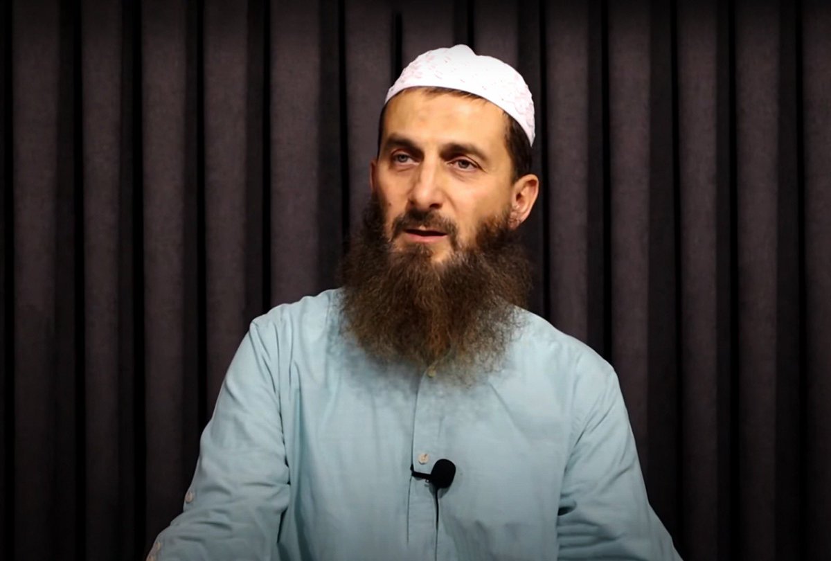 DEAŞ iddiası ile operasyonlar devam ediyor!

🔻İstanbul'da davet çalışmaları yürüten İsmail Okur (Ebu Zeyd) Hoca ve cemaatine yönelik operasyonda İstanbul'da 52, Diyarbakır'da 1 adres olmak üzere toplam 53 adrese yapılan eş zamanlı baskınlar yapıldı
#haksızgözaltılarason