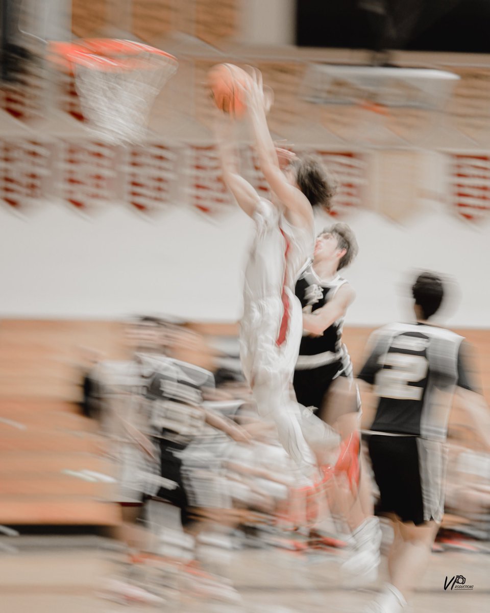 Love seeing my son out there playing on varsity as a freshman. So fun 🤩 <a href="/hank_baskett_iv/">hank.baskett.iv</a>