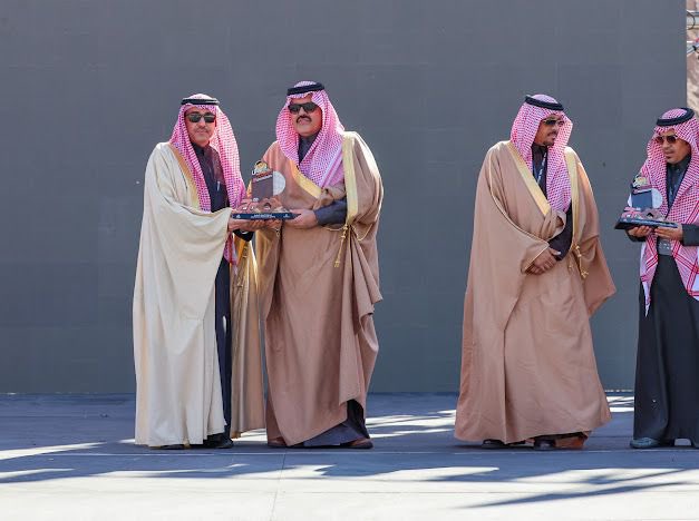 #أمير_منطقة_حائل رئيس مجلس #هيئة_تطوير_حائل يعلن انطلاق منافسات #رالي_حائل_تويوتا_الدولي_2025 بمنتزه المغواة وخلال هذا الانطلاق كرّم سموّه المشاركين من الوزارات والجهات التي شاركت في هذا الحدث الجميل حيث تسلّم مدير عام فرع #الموارد_البشرية_والتنمية_الاجتماعية بمنطقة #حائل