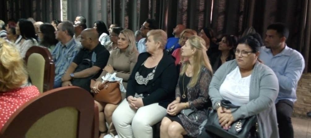 🇨🇺 En #VillaClara participamos este jueves en el balance de trabajo de #Salud en la provincia.
Lo hecho durante el 2024, en medio de múltiples desafíos económicos, ratifica que el compromiso de nuestros trabajadores es esencial para mantener la vitalidad de los servicios.
