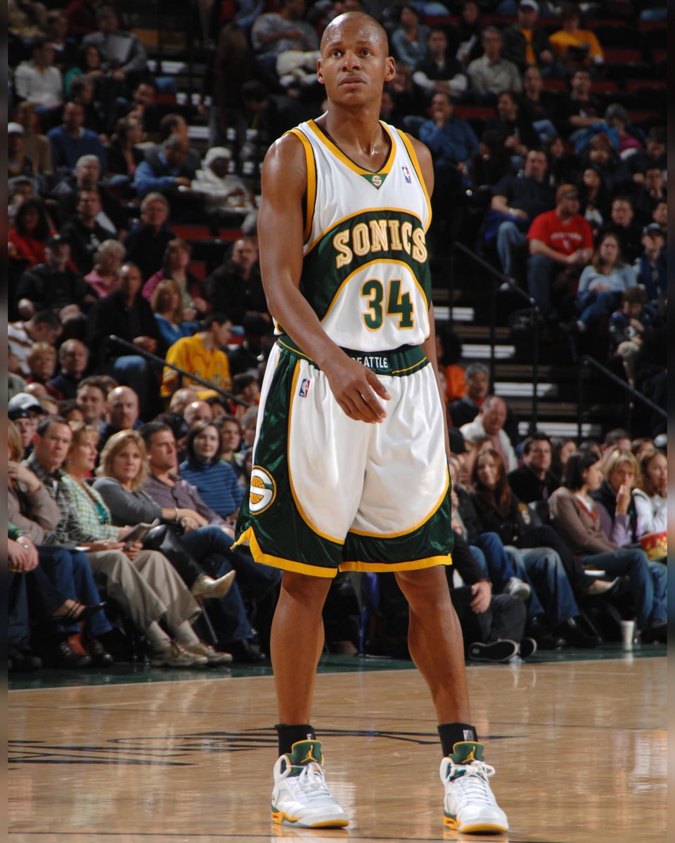 SLAMKicks's tweet photo. Remember the reign. #TBT https://t.co/N9xSDfAyBm