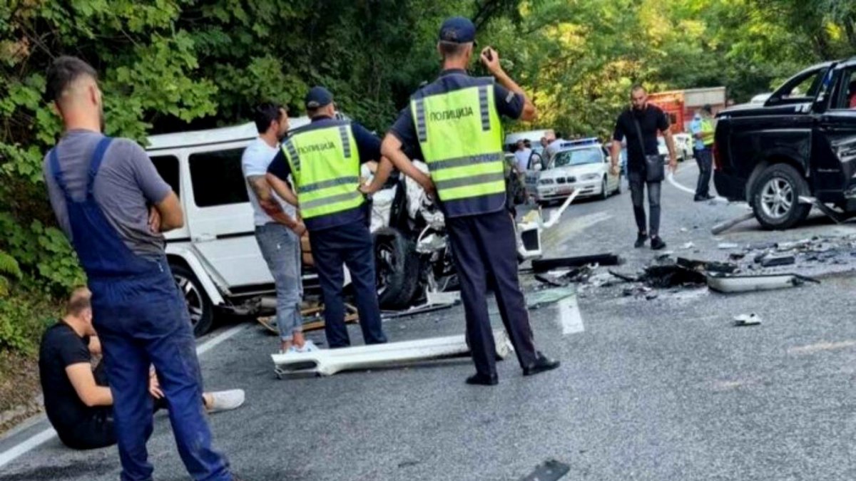 neam_tviter's tweet image. Колку беше осуден и колку одлежа Кичеец за сообраќајкава пред Стража, каде загина 1 лице и 7 беа повредени.
И тоа во време на одлежување за Рекет.