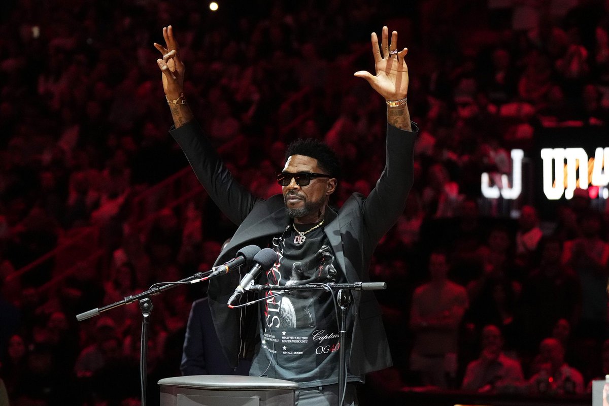 HeatNationCom's tweet photo. BREAKING: ESPN has hired Udonis Haslem as a full-time analyst for its NBA coverage, per @FOS 🔥 https://t.co/1t6766Fe7K