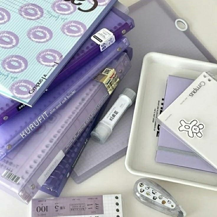 leletistudies's tweet image. ⌕ #pedagogia #studytwt #studytwtbr #collegetwtbr 

- letícia | 23 anos.
- 3° semestre de pedagogia.
-  foco: procrastinar menos, melhorar meu desempenho acadêmico, estágio e aprender idiomas.

💜 livros, músicas, filmes de terror, séries, doramas e esportes.