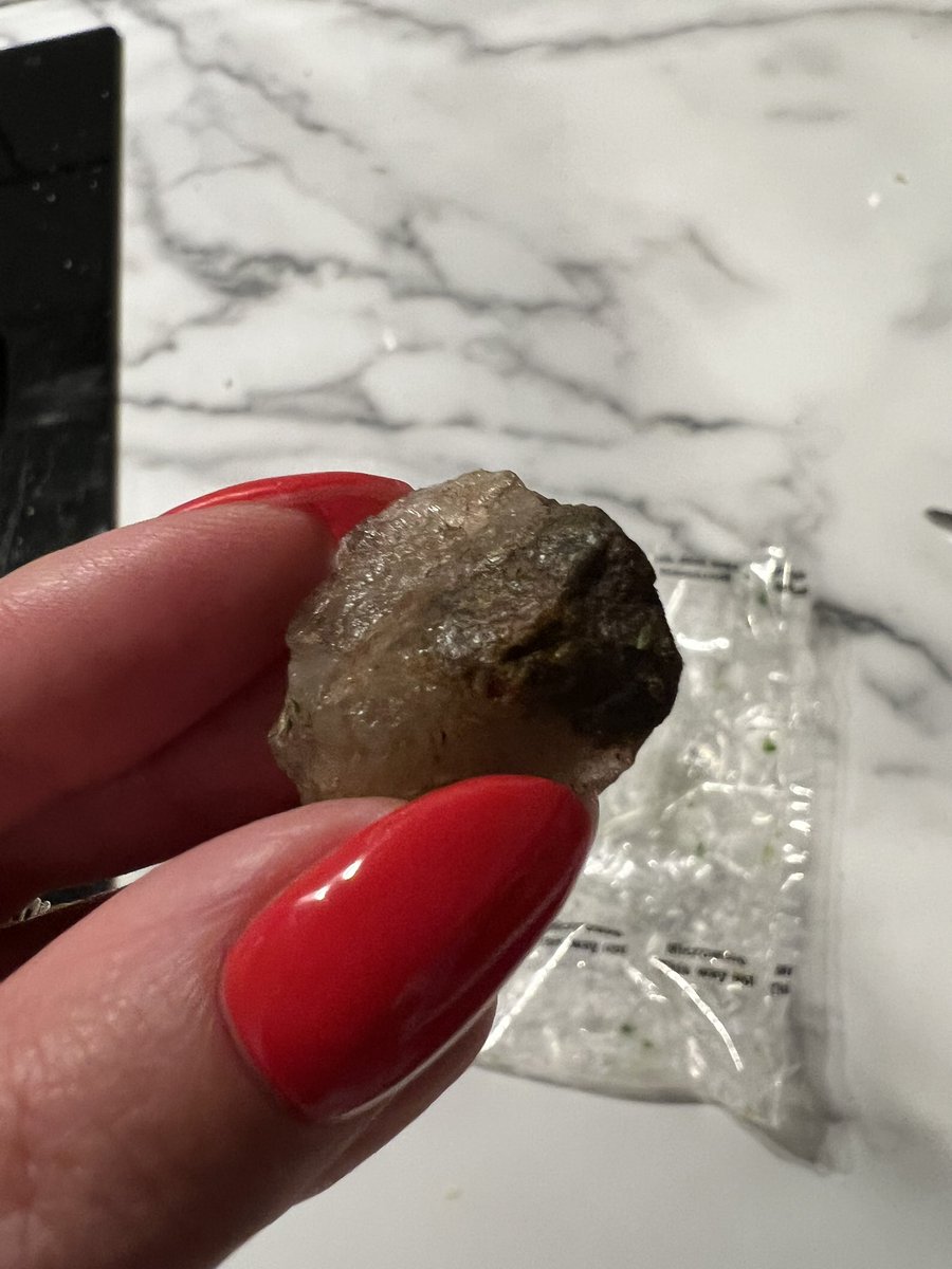 EleanorLuMakeup's tweet photo. @AldiUK my husband just bit into this STONE from inside one of your steam veg packs!!!!!! https://t.co/mdiWCdJizt