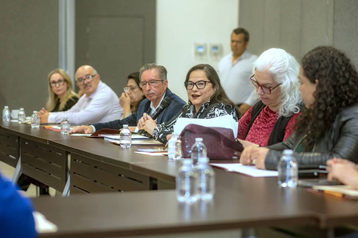 EDUCATAM's tweet photo. La secretaria de Educación de Tamaulipas, Lucía Aimé Castillo Pastor, se reunió con las y los titulares de las Organismos Públicos Descentralizados, acompañada del subsecretario de Educación Media Superior y Superior, Guadalupe Acosta Villarreal, https://t.co/9EfyRKMFA4