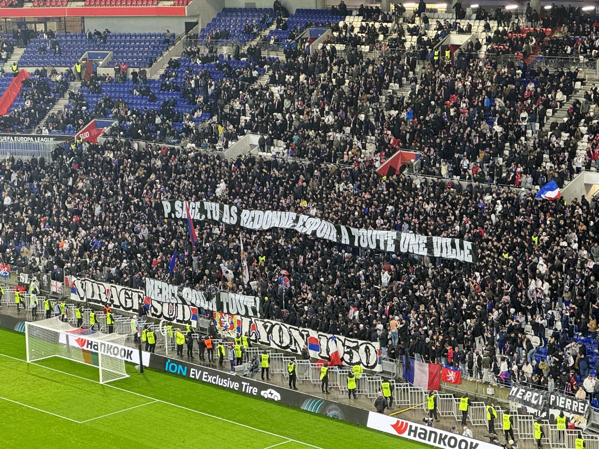 RadioScoopInfos's tweet image. Nouvelle bâche en hommage à Pierre Sage.

#OLLUD #Sage #Textor #Fonseca