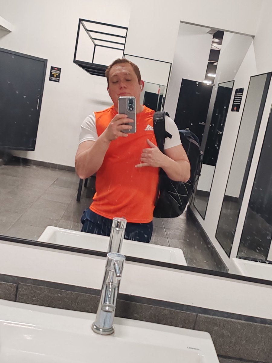 <a href="/alan1127610/">alan</a>