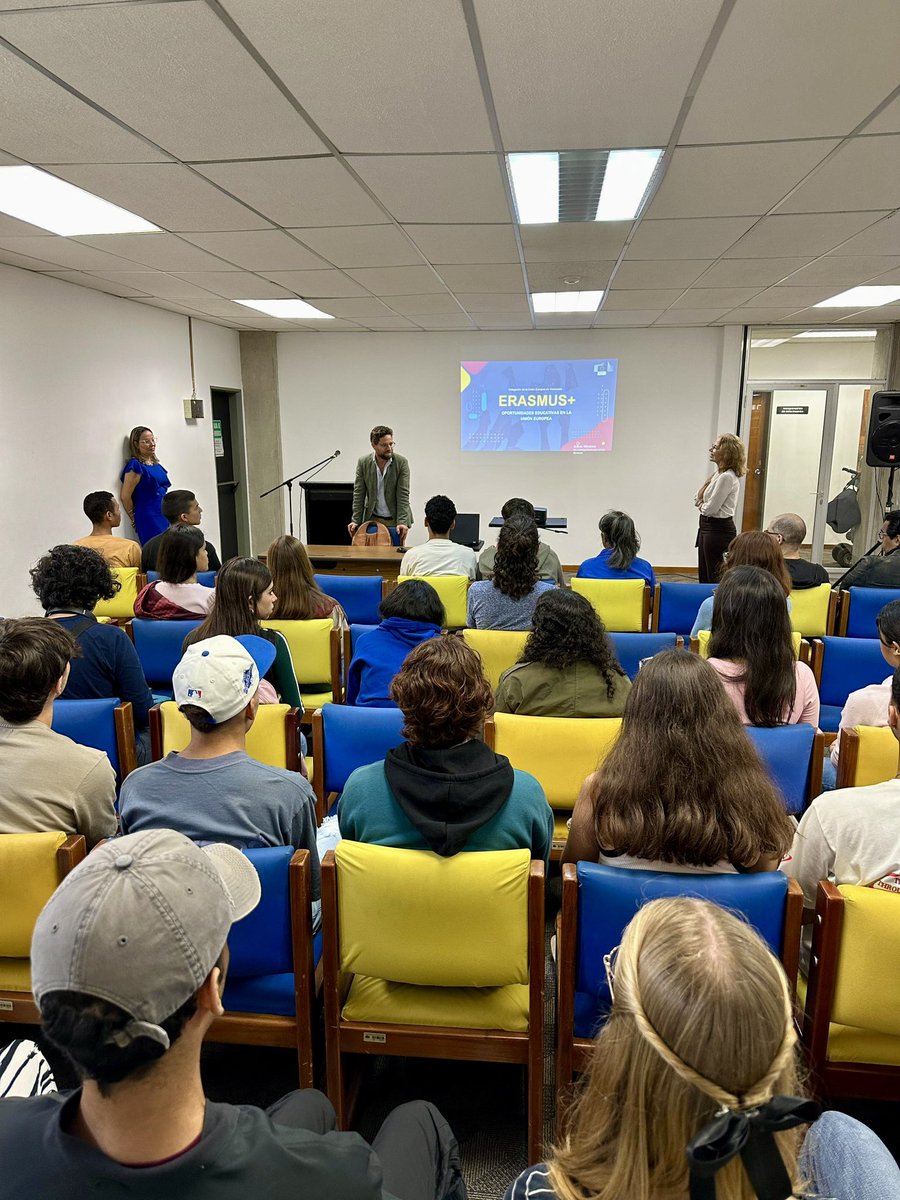 📚Instructivo encuentro con el Rector Jorge Stephany de la <a href="/usbve/">Univ. Simón Bolívar</a>, además de una visita a sus impresionantes instalaciones y laboratorios.🙏Gracias por hospedar una sesión <a href="/EUErasmusPlus/">Erasmus+</a> para difundir las oportunidades de estudio en Europa.
#UEenVenezuela <a href="/UEenVenezuela/">Unión Europea en Venezuela 🇪🇺🇻🇪</a>
