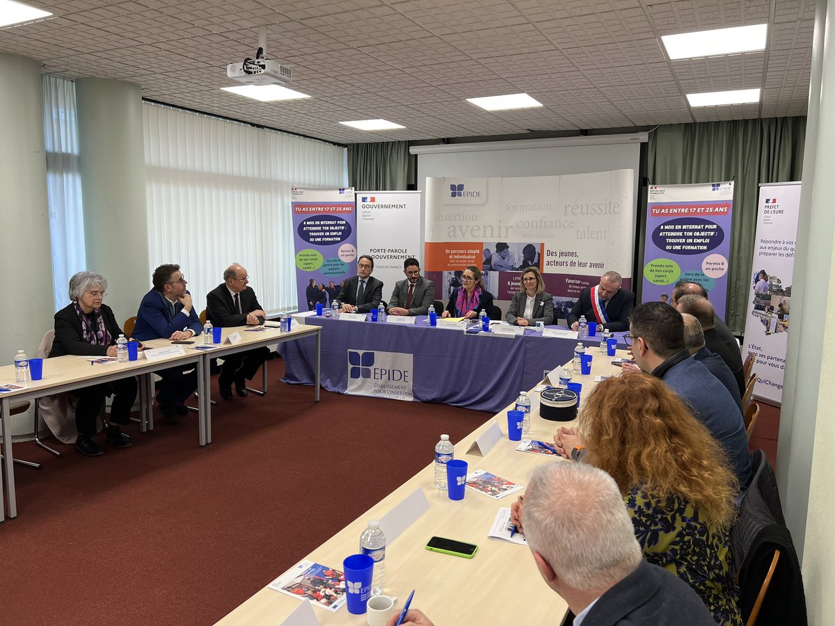 #Emploi |<a href="/sophieprimas/">Sophie Primas</a>, porte-parole du Gouvernement, a choisi <a href="/EPIDE_Officiel/">EPIDE - Compte officiel</a> de l’#Eure pour échanger avec des jeunes en insertion sociale et professionnelle

👏Bravo aux volontaires, et aux partenaires qui les aident à trouver une formation ou un emploi après leur passage