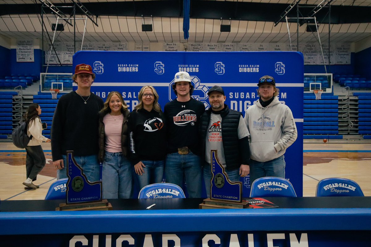 It’s official! Signed!@UMWFootball 

<a href="/CoachNourse_UMW/">Ryan Nourse</a> 
<a href="/Coach_Martello/">Riley Martello</a> 
<a href="/trichins7/">Tyler Richins</a> 

Thank you to all those that helped along the way!
Can’t wait for the next chapter.