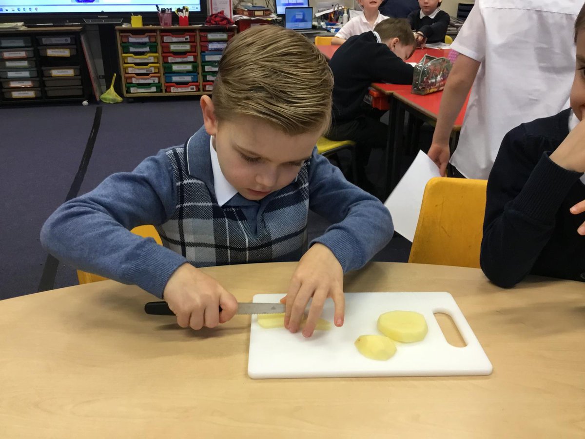 Cross Arthurlie Languages tweet media
