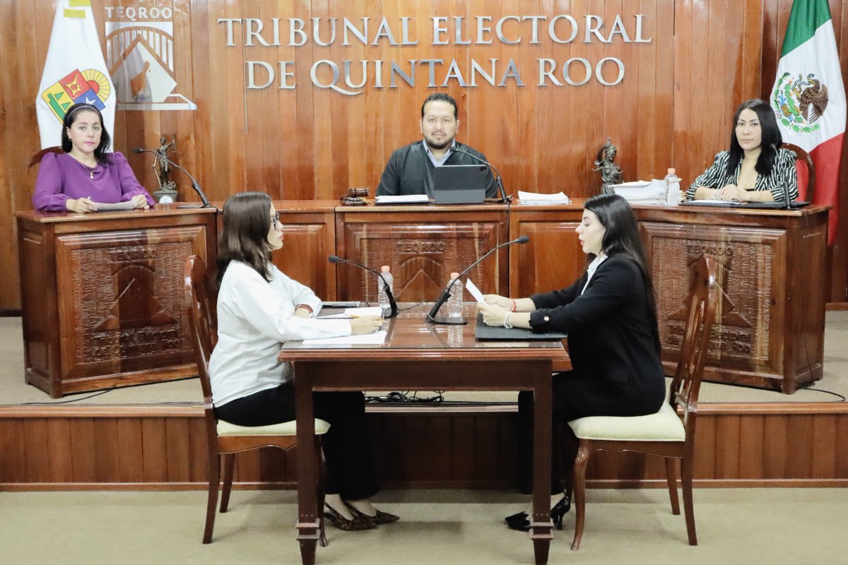 La sesión la presidió, el Magistrado Presidente del #TEQROO, <a href="/SergioDemeneghi/">Sergio Avilés Demeneghi</a>, con la presencia de las Magistradas en Funciones, <a href="/crisacop/">Crisacop</a> y <a href="/SARAHITOLIVOSGO/">SARAHIT OLIVOS GOMEZ</a>.