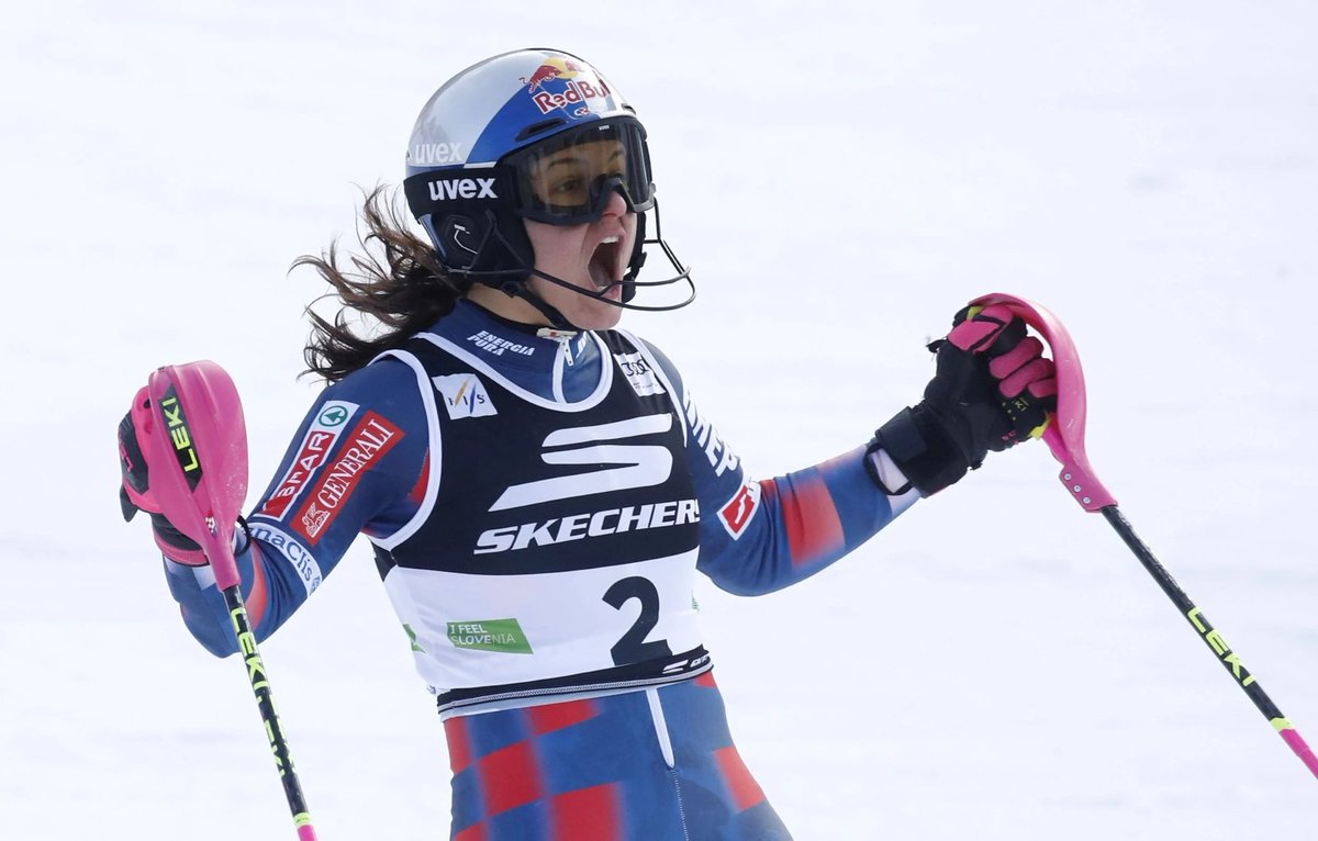 CroatiaFooty's tweet photo. ZRINKA JE PONOVNO PRVA!

🇭🇷 https://t.co/ZXSQrvCAH3
