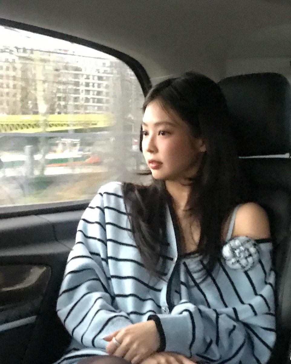 jennie pics tweet media