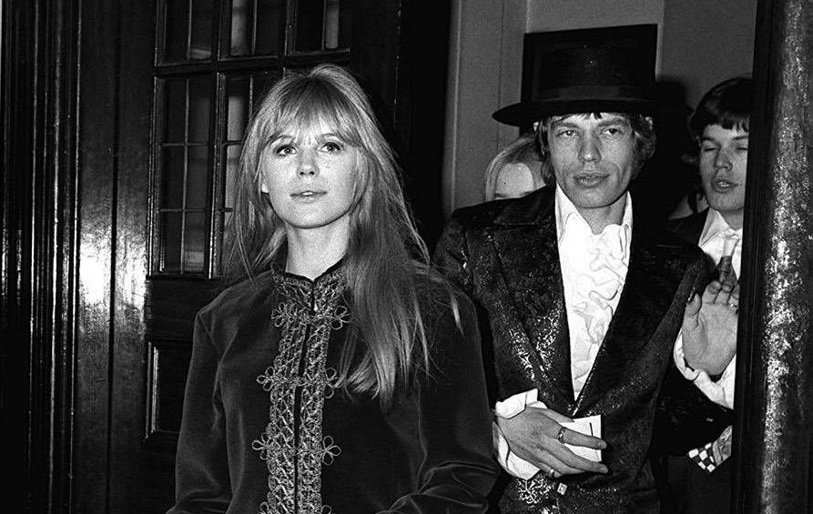 Mick Jagger pays tribute to late ex-girlfriend Marianne Faithfull
dailystar.co.uk/showbiz/breaki…