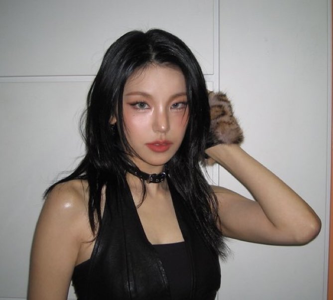 sooyaosie's tweet photo. GIRL😭😭 https://t.co/HvWSbOL0NY