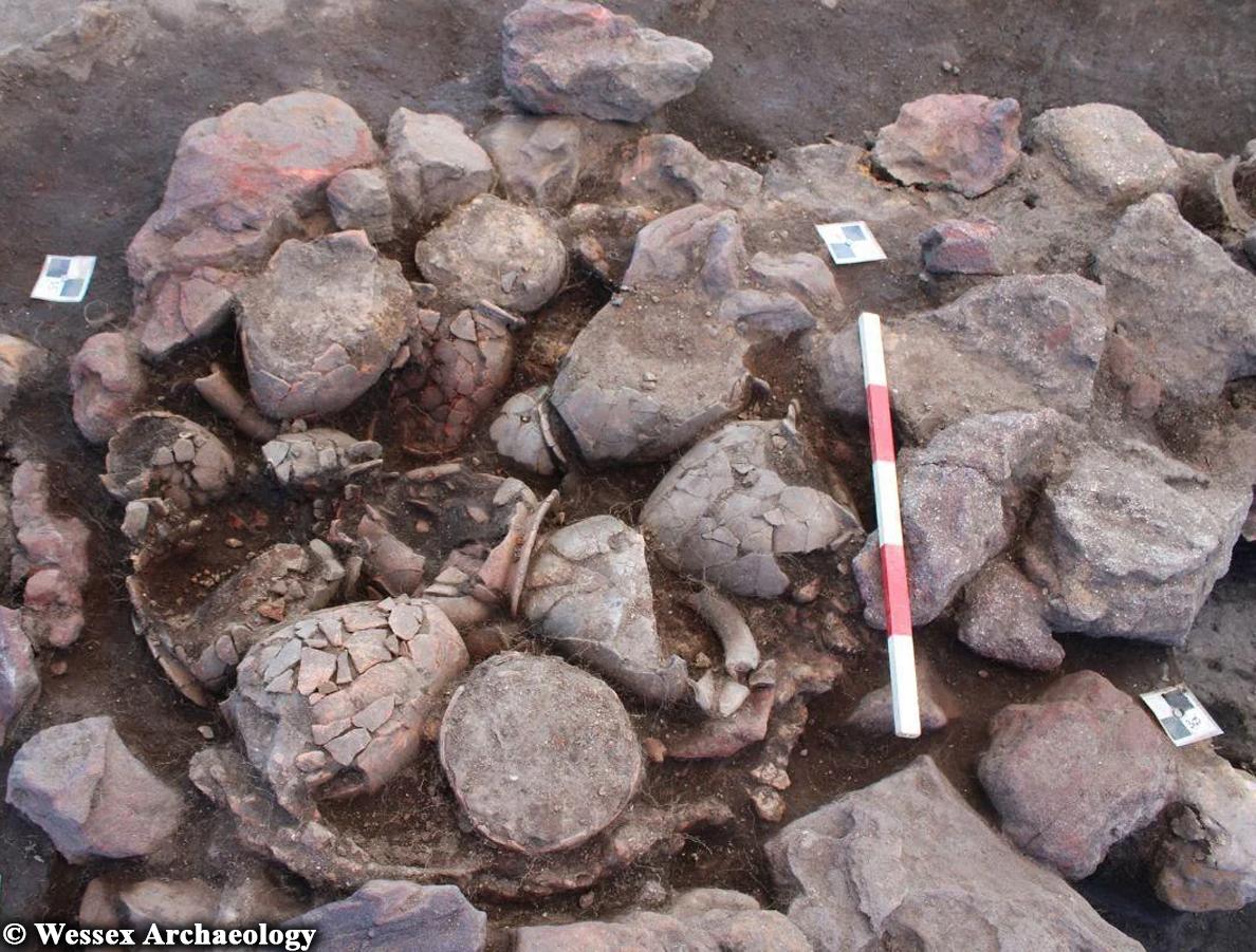 Roman pottery production site discovered in Dorset, England,

Archaeologists from Wessex Archaeology have discovered evidence of a substantial Roman settlement on land near Poole Harbour in Dorset, England...

More information: archaeologymag.com/2025/01/roman-…

#archaeology #romanempire