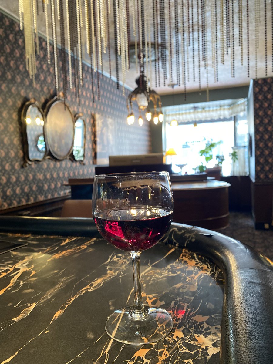 HeatherF9's tweet photo. @JamesRenner The eternity of January has found me day drinking at Guarino’s in Little Italy. And that in and of itself isn’t terrible but January is an exercise in terror. https://t.co/wRqxElIO3L
