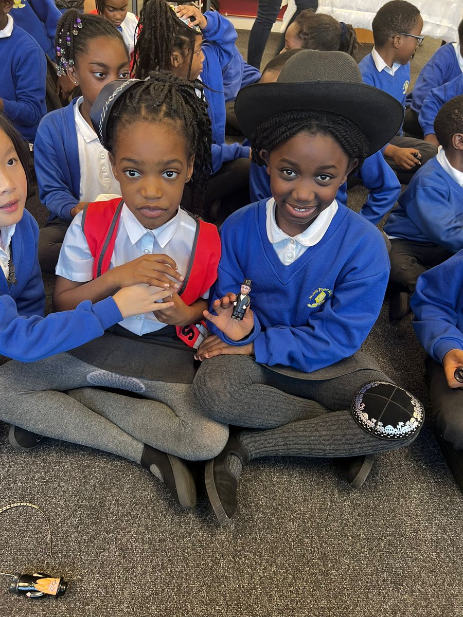 StJohnFisherCPS's tweet photo. Year 3 delved into the fascinating world of books and writing in Judaism. The children loved learning about sacred texts and the significance of storytelling. https://t.co/51T2W48Q8N